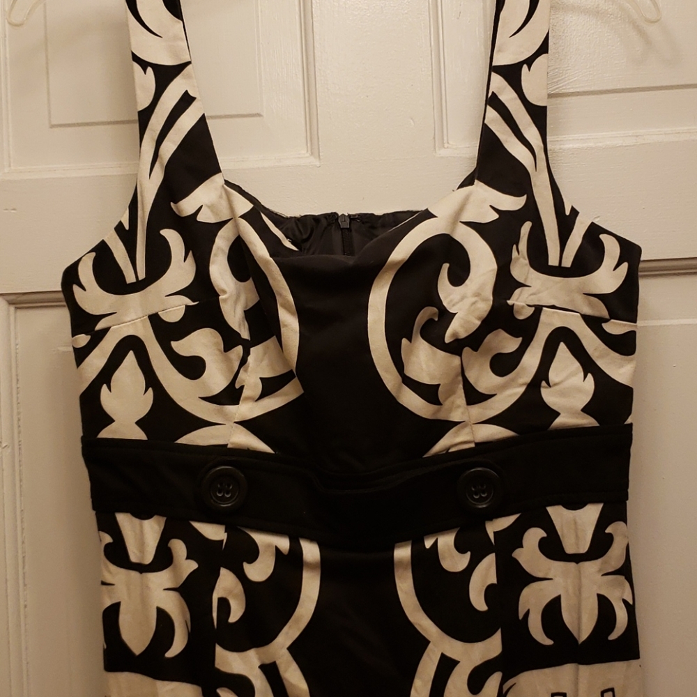 Dress - Picture 3 of 3